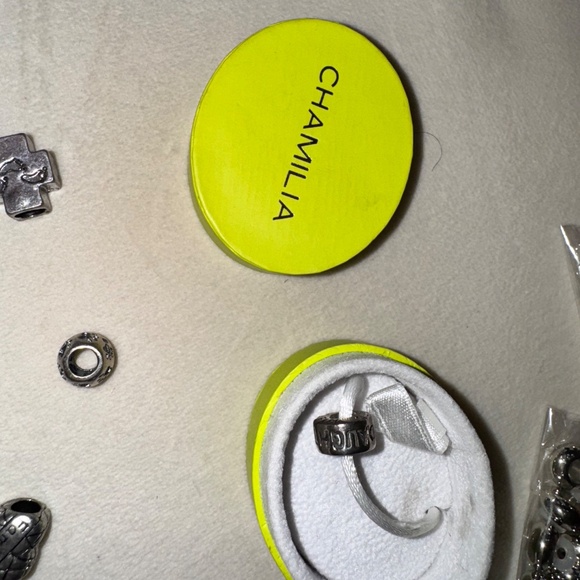 Chamilia charm bracelet - Picture 3 of 8